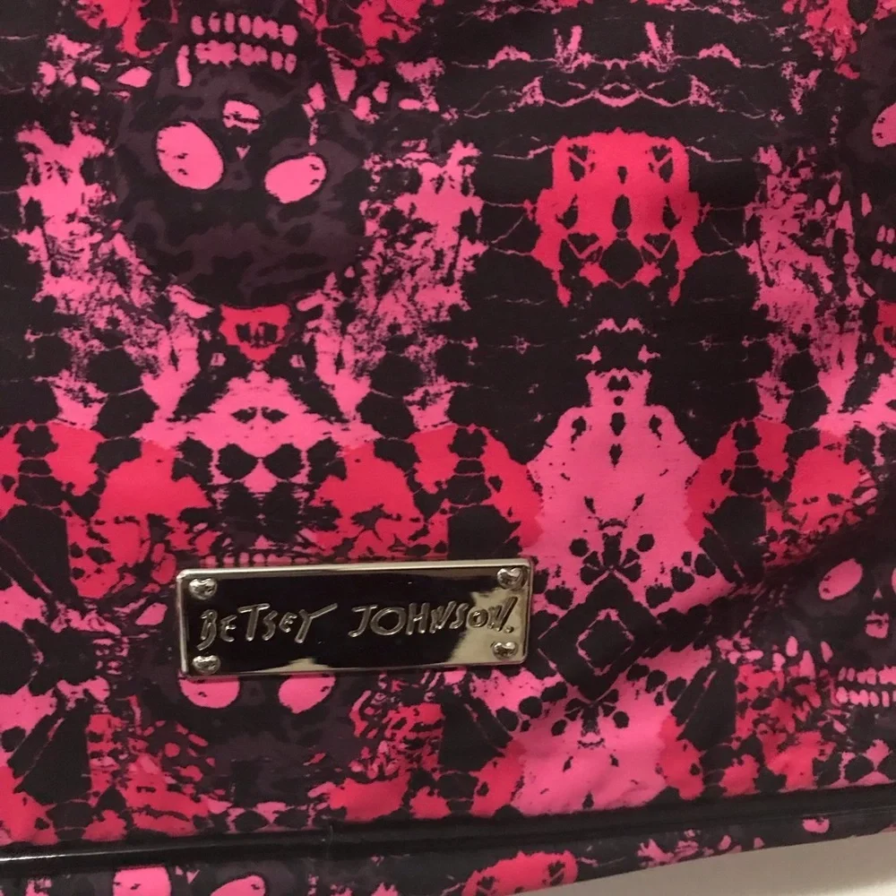 Betsey Johnson Hot Pink Dead Head Skull Laptop Bag